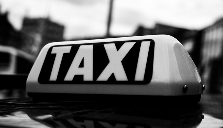 Polityczka KO urządziła srogą awanturę taksówkarzowi: „Jak się nie orientujemy, to trzeba kur** wracać do swojego kraju”