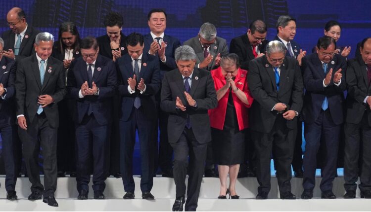 Pokój, handel i surowce. Cztery porozumienia handlowe jednego dnia