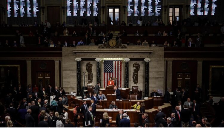 ETF „Państwowy Szwindel”. Fundusz będzie śledzić polityków — i zarabiać na nich