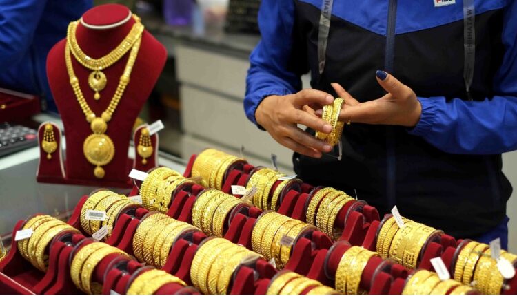 Następstwa rewolucji: gorączka złota i powszechny strach o gospodarczą katastrofę