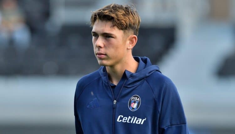 Syn Buffona zaskoczył cały kraj. Zadebiutował w Serie A, lecz serce oddał… Czechom