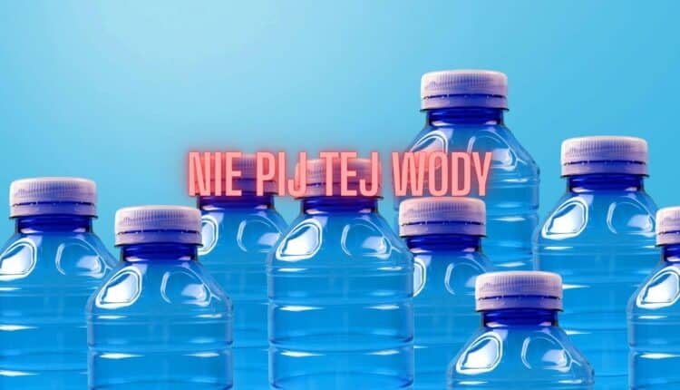 Skażona woda na sklepowych półkach! Inspekcja Sanitarna apeluje: tego produktu nie pij pod żadnym pozorem