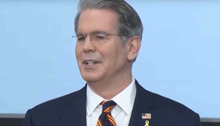 Koniec Powella? Ten „gołąb” z Fed jest faworytem Trumpa – czy Wall Street czeka era taniego pieniądza?