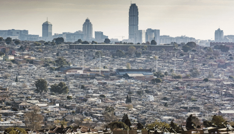 Rząd grozi ogromnymi grzywnami za zatrudnianie białych, brak faworyzowania czarnych