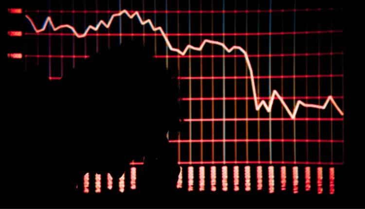 Gigant z Wall Street w poważnych tarapatach. Jeden z największych udziałowców sprzedaje akcje za ponad 30 mln dolarów, a to niejedyny alarm