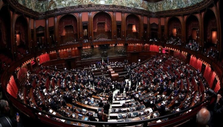 Kłótnia o trzecie największe zasoby złota świata. UE poucza – i wyciąga rękę