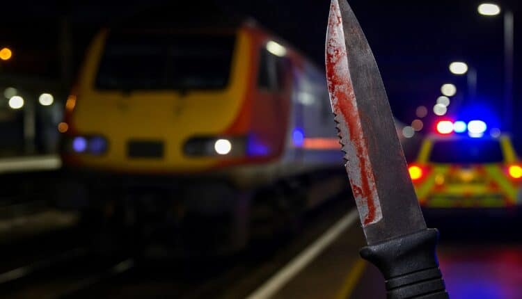 Atak nożownika w pociągu w Wielkiej Brytanii. Świadkowie: „To była rzeź, wszędzie była krew”