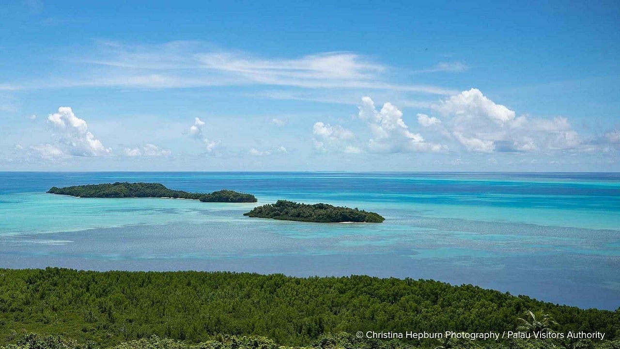 Nielegalni imigranci trafią na wyspy znane z telewizyjnego programu – na środku oceanu
