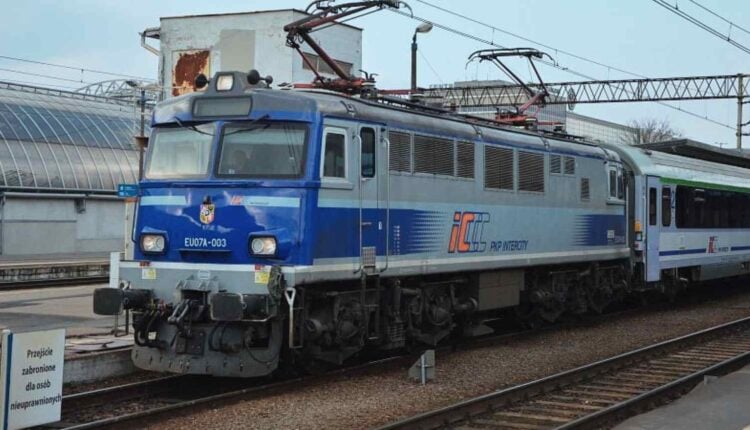 PKP kupuje 50 używanych niemieckich wagonów. „To przykre, że ktoś nie rozumie potrzeb Polaków”. Dlaczego nie polskie?