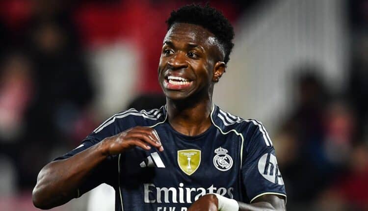 Vinícius dolewa oliwy do ognia. Jedno zdjęcie, które rozpaliło Bernabéu
