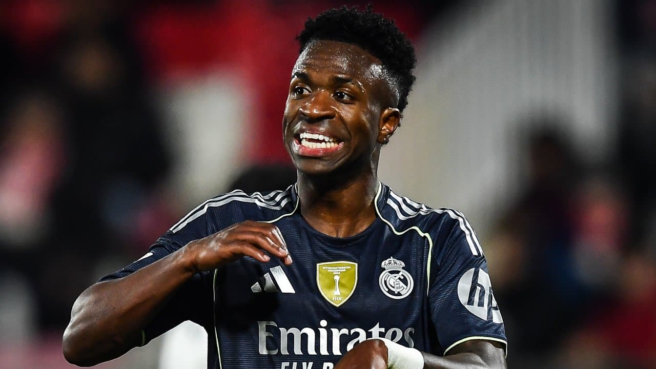 Vinícius dolewa oliwy do ognia. Jedno zdjęcie, które rozpaliło Bernabéu