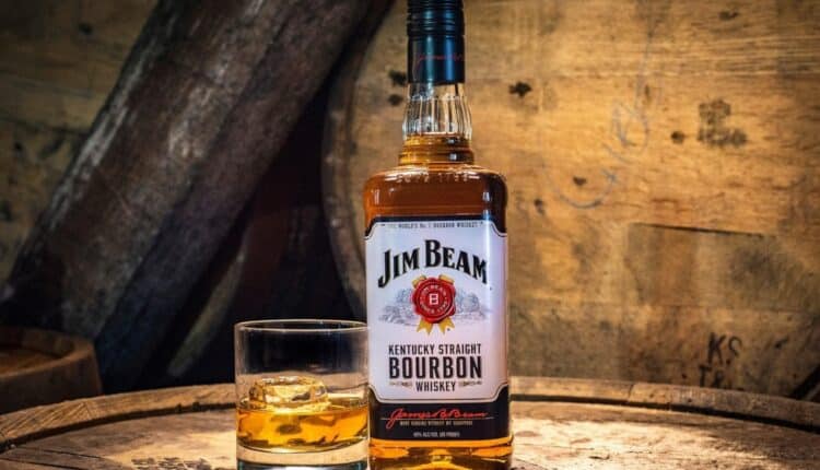 Ikoniczna gorzelnia whisky, producent burbona Jim Beam, wstrzymuje działalność