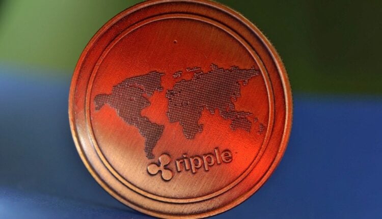 XRP spada dalej. Czy w końcu odbije? Oto analiza na luty 2026