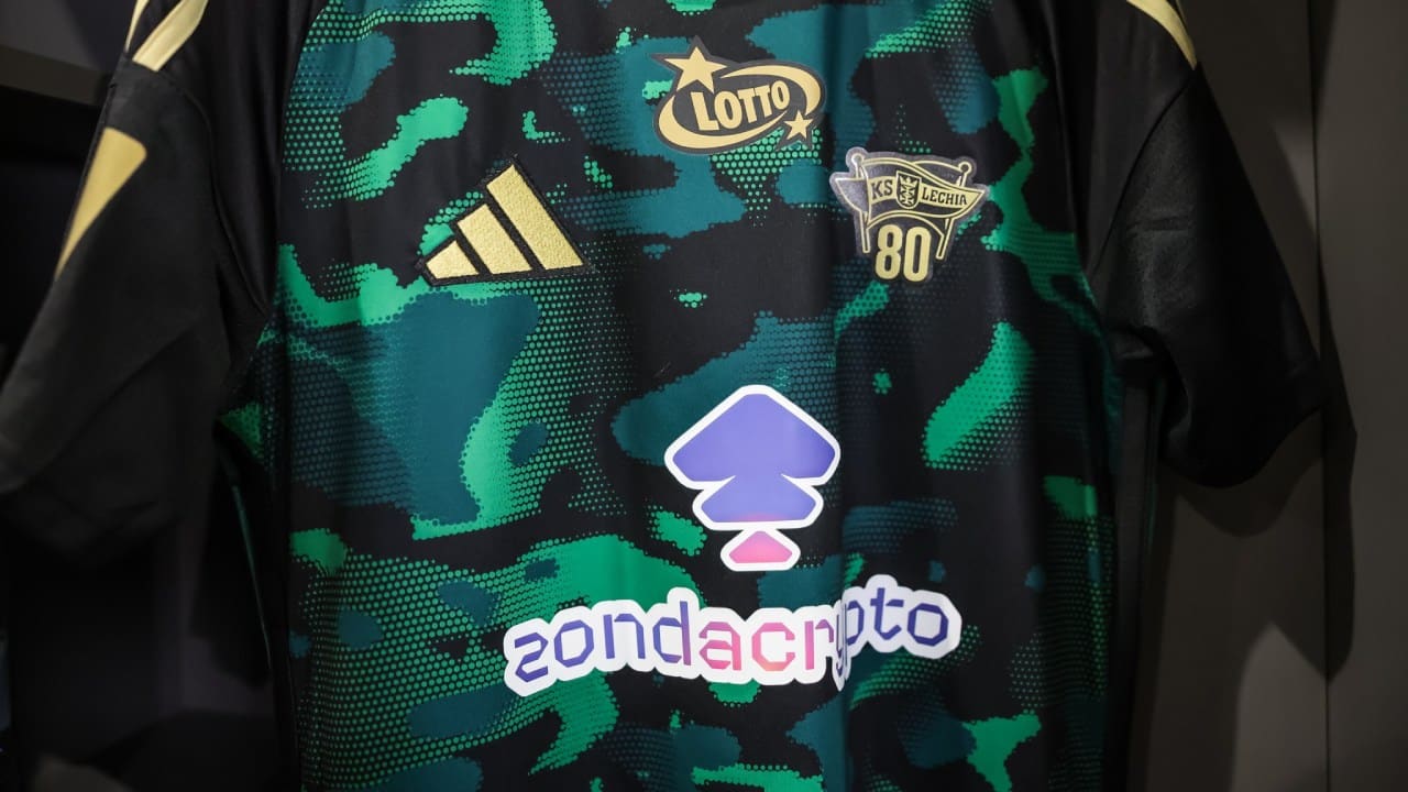 lechia gdańsk zondacrypto sponsor koszulka