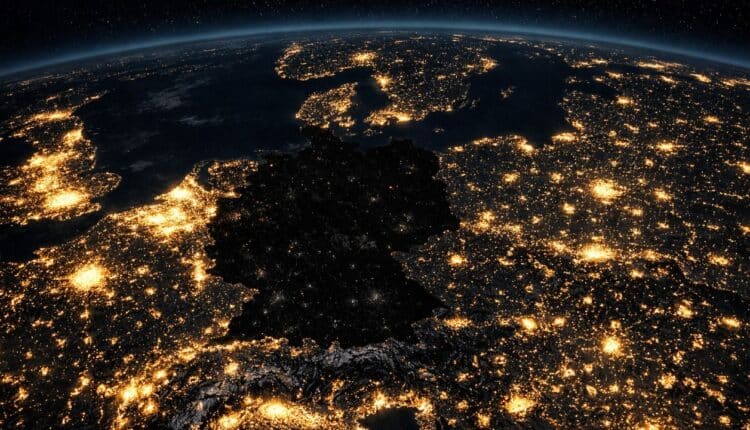 Nowe informacje w sprawie ataku terrorystyczngo w Niemczech. Przywrócono prąd w 45 tys domów, jest pierwsza ofiara śmiertelna