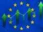 Flaga UE na tle strzałek wskazujących wzrosty