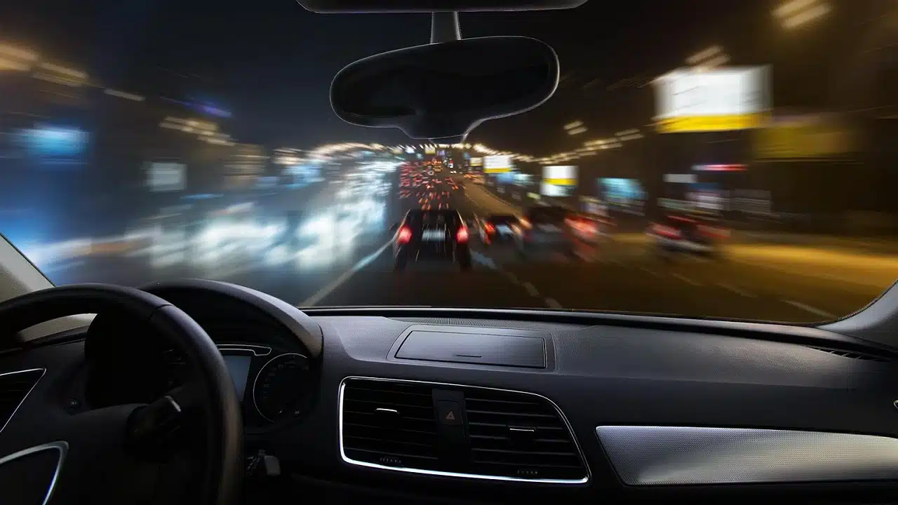 Pijane alkomaty. Atak cybernetyczny sparaliżował rzeszę samochodów – i naraził ich właścicieli