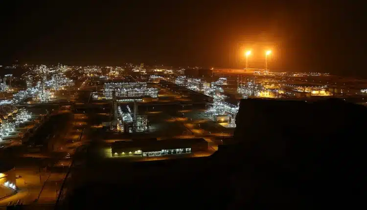 Podsumowanie wojny na Bliskim Wschodzie (18.03.2026). Płonące pola naftowe, wojna dociera na nowy akwen morski