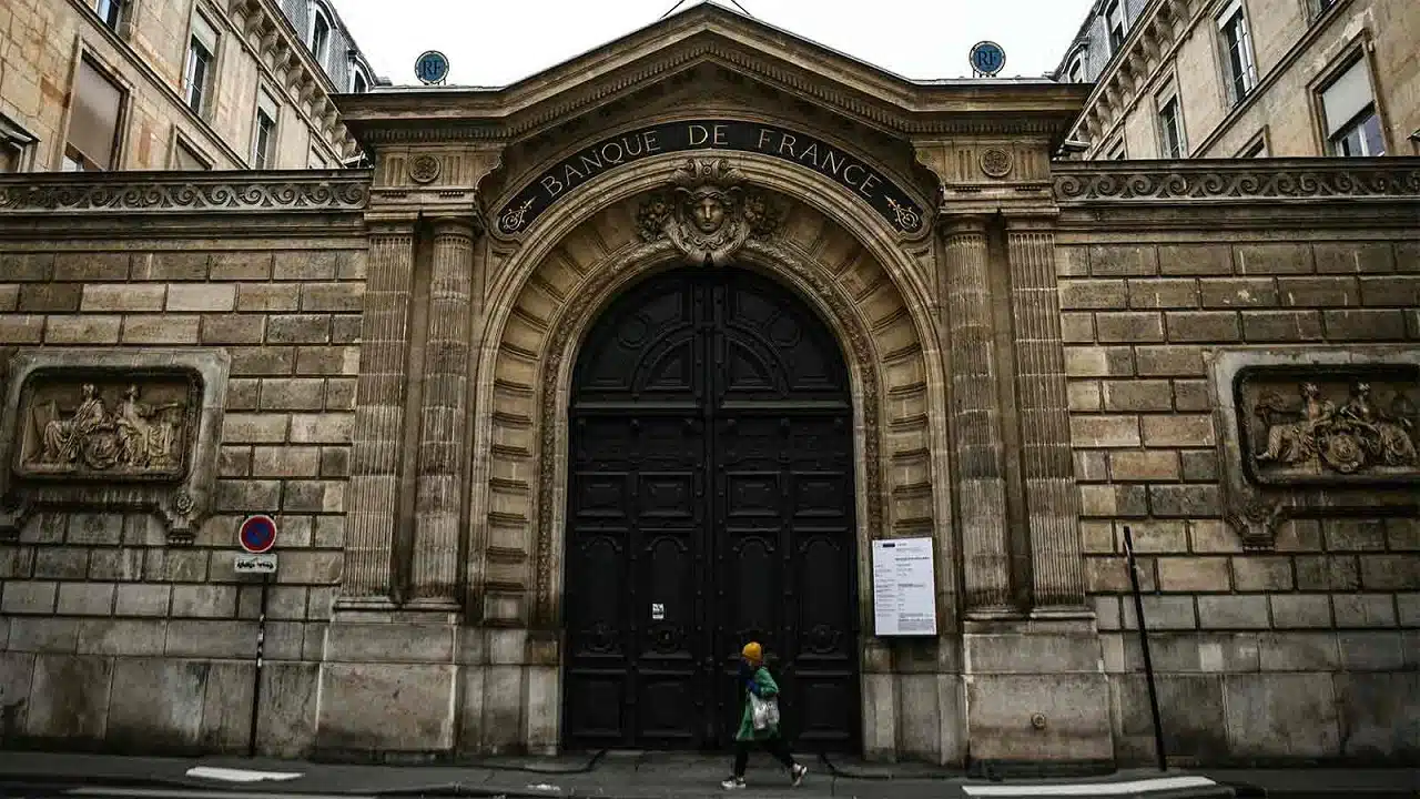 „Nie motywowane politycznie”. Francja zabiera resztki złota ze skarbców Fed, oficjalne wyjaśnienia nie przekonują