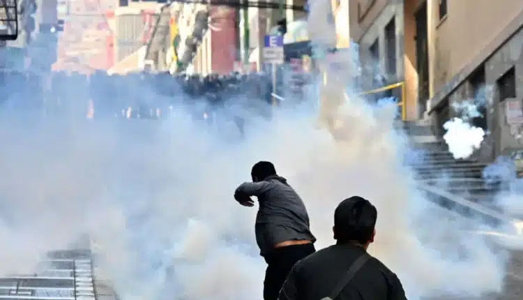 Jeden prezydent obiektem polowania, drugi rzekomo uciekł z kraju? Masowe protesty, zbrojna rebelia i inwazja karteli w toku