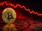 Bitcoin zalicza kolejny spadek. Czerwony wykres w tle.