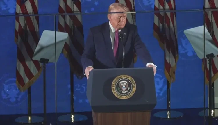 Ameryka świętuje 250 lat, a Trump grzmi na Mount Rushmore o komunistycznej zarazie