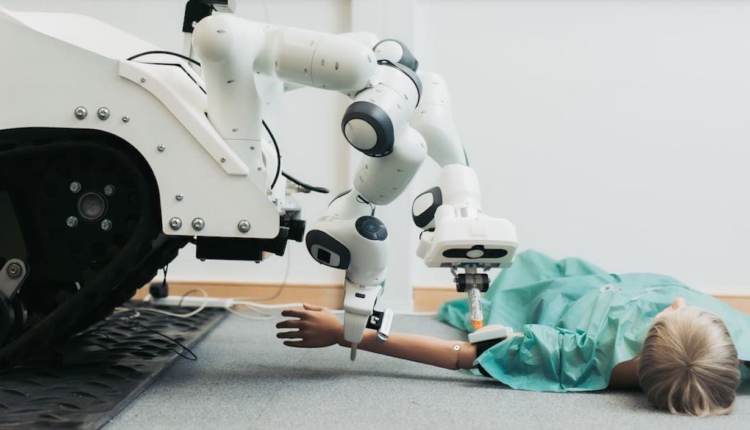 Robot AI, który wyleczy udar? Znany producent telewizorów z dotacją od rządu USA