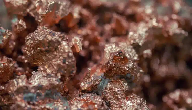 Ten metal rośnie drugi tydzień z rzędu. Bije złoto na głowę pod tym względem