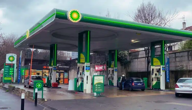 BP zarabia miliardy dolarów i bije rekord. Wynik przebił prognozy analityków