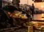 Skradzione złoto na stacji kolejowej w Indiach. Policja odzyskała 2,9 kilograma złota po spektakularnym pościgu za złodziejami.