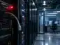 Odłączony kabel sieciowy w serwerowni symbolizujący ograniczenie dostępu do internetu dla modeli sztucznej inteligencji OpenAI.